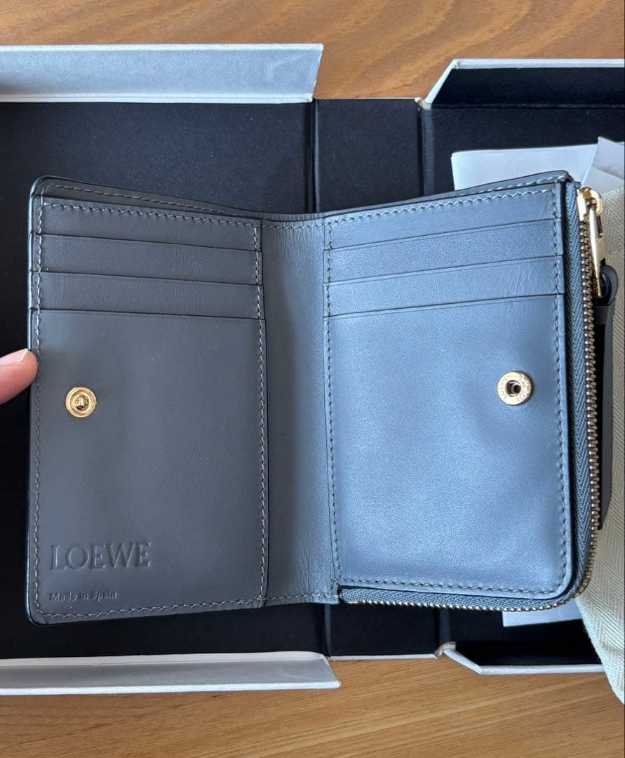 パズル 美品 スリムコンパクト ジップウォレット LOEVE ロエベ 付属品完備