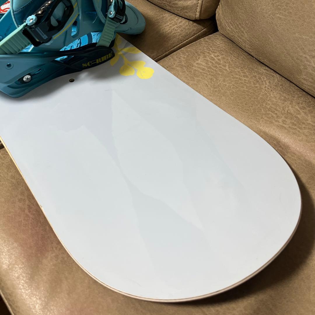 BURTON FEATHER 143 × BURTON SCRIBE M