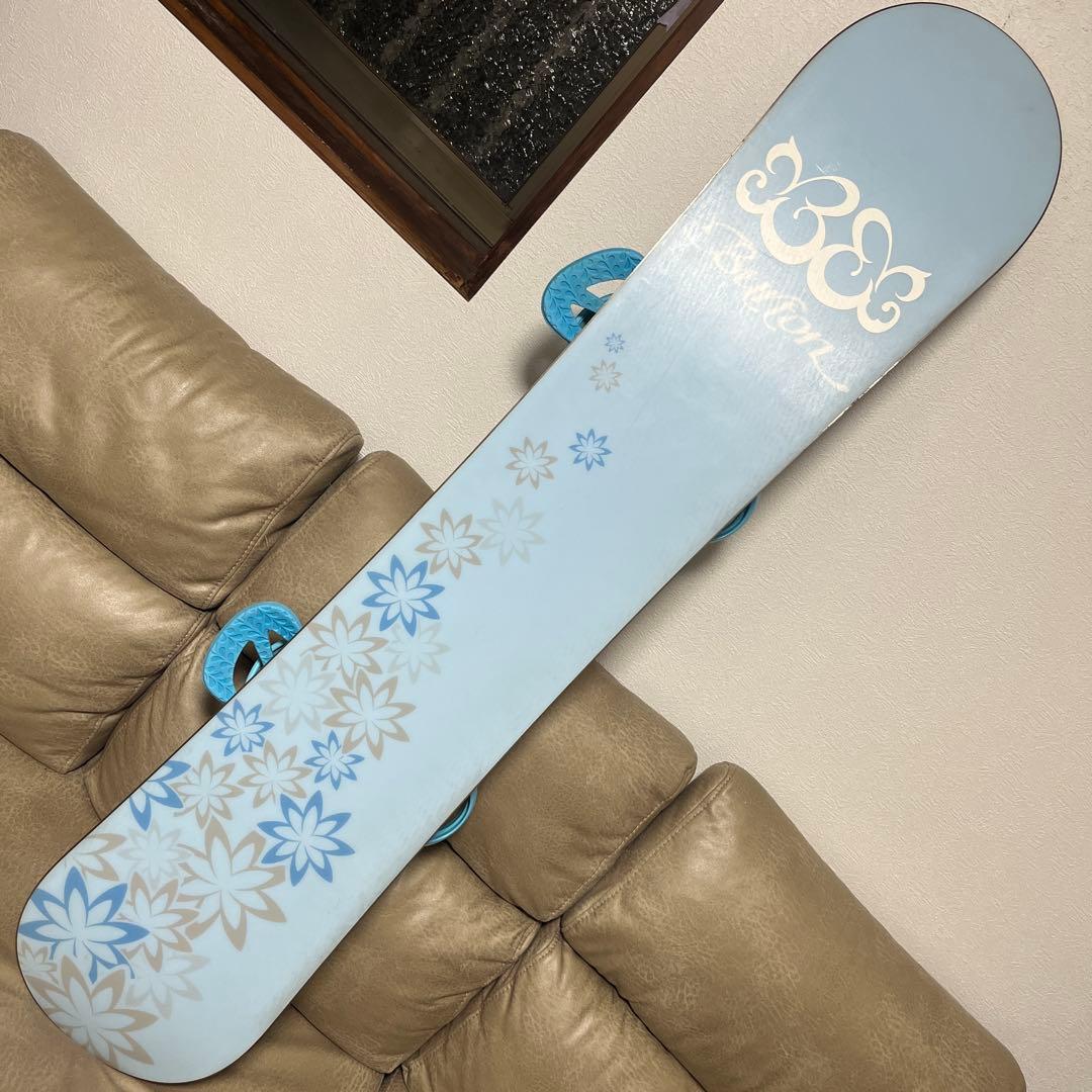 BURTON FEATHER 143 × BURTON SCRIBE M