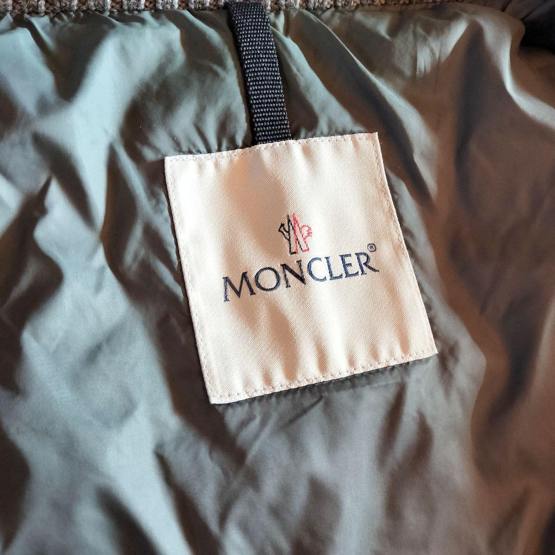 美品 MONCLER モンクレール 　ベスト　グレー　サイズ 1(MS)