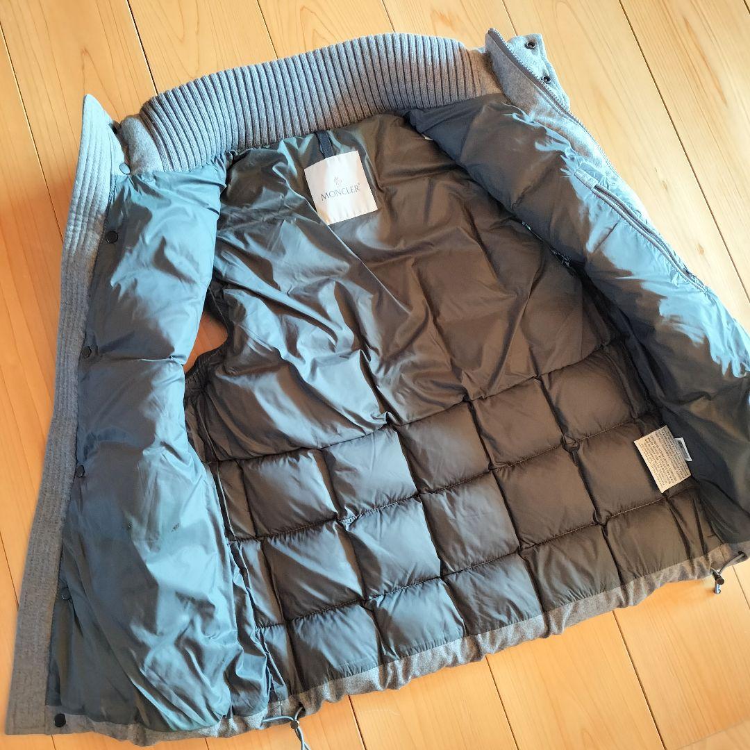 美品 MONCLER モンクレール 　ベスト　グレー　サイズ 1(MS)
