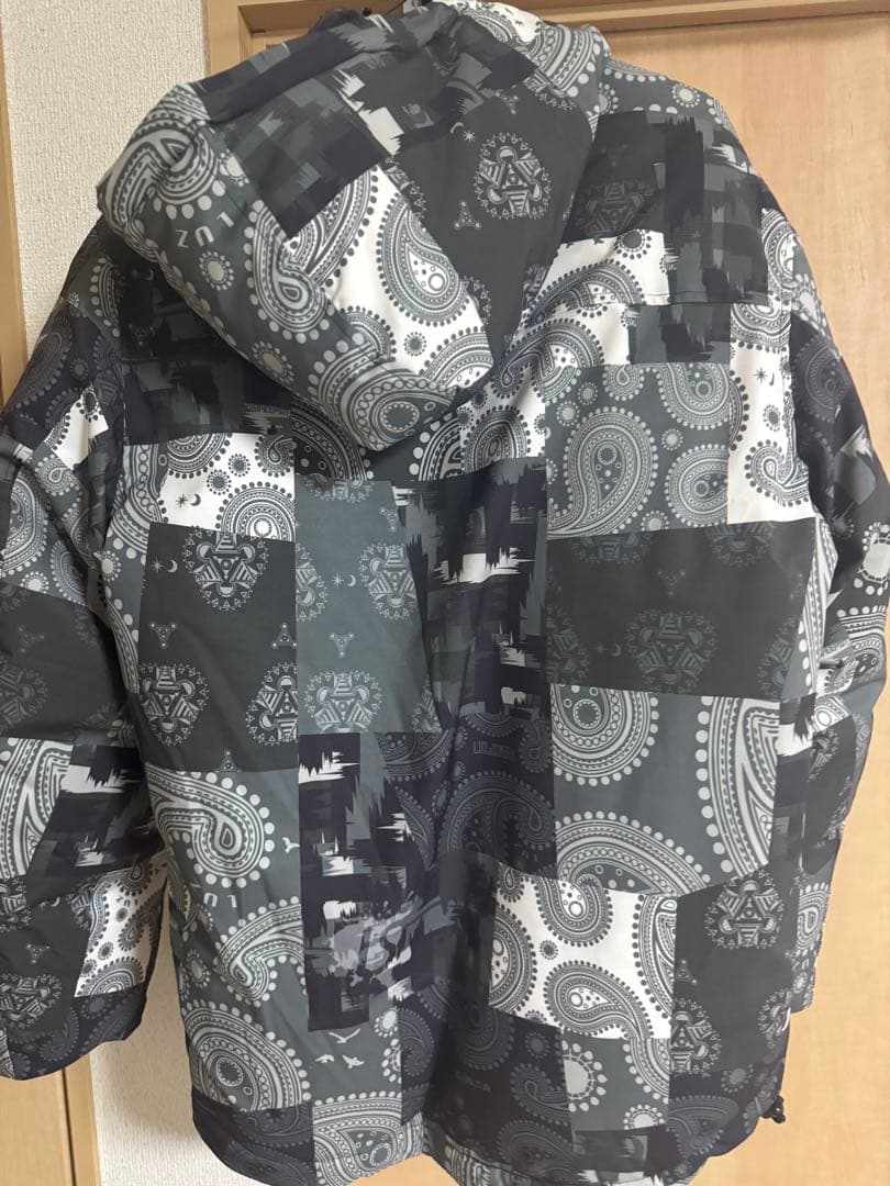 ルースイソンブラ　ピースワン　ダウンジャケット　M