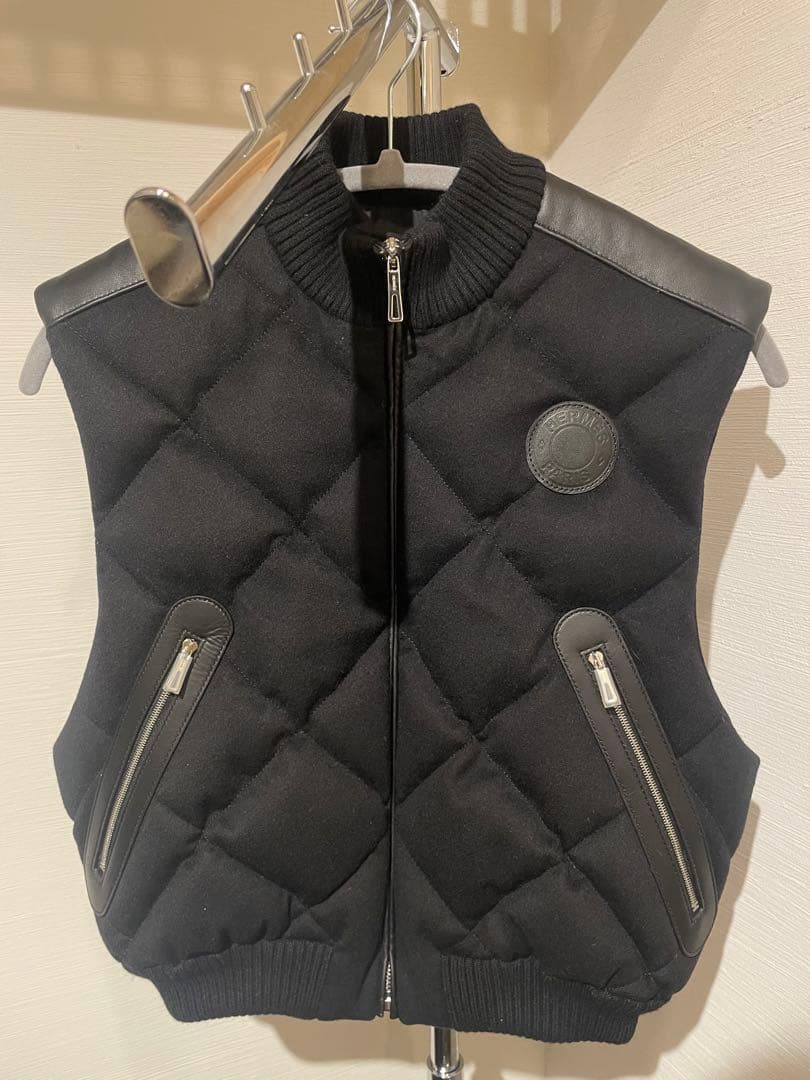【新品未使用】エルメス ダウンベスト カシミヤ ショート アウター
