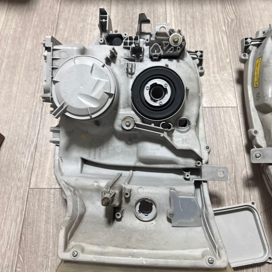 ハイエース 3型 純正 ヘッドライト 左右 割れなし