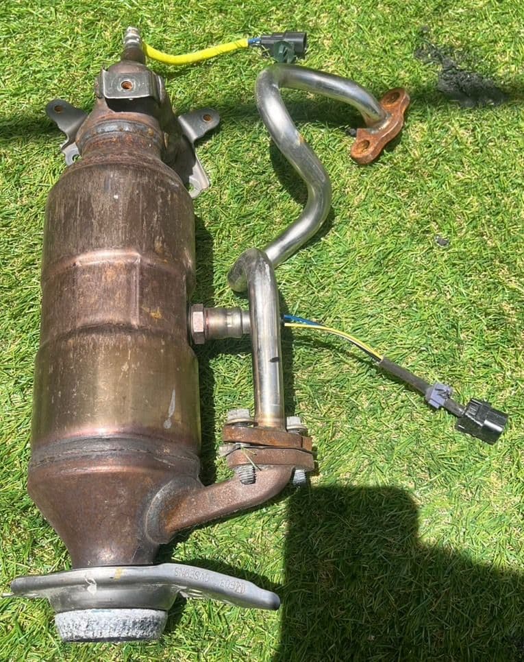 N-BOX JF3/JF4 エキマニ コンバーター触媒