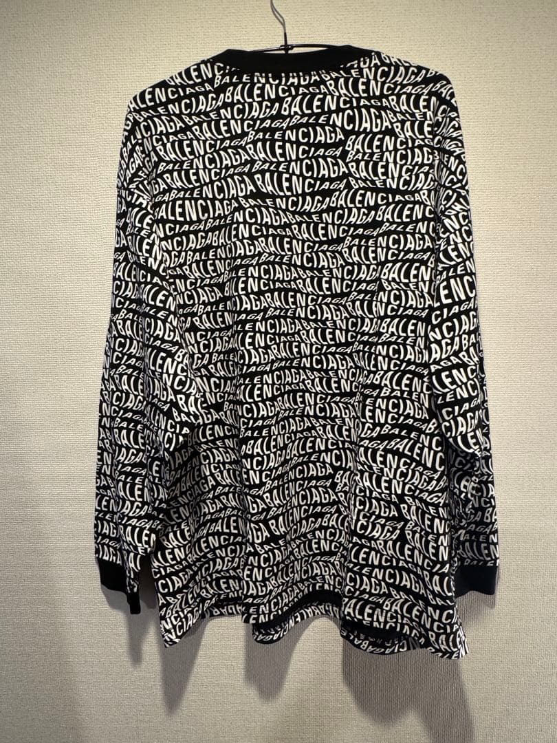 美品　正規品 バレンシアガ ロゴ総柄 オーバーサイズ　ロンtトレーナーM