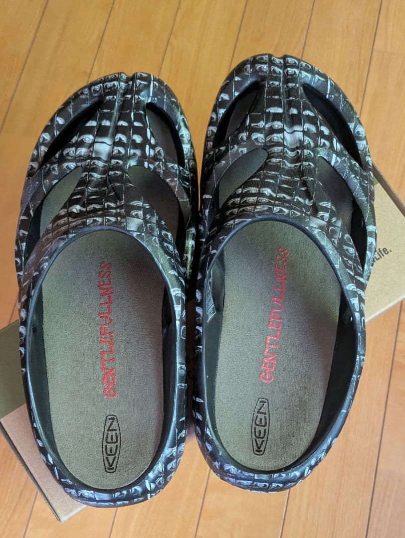 新品 KEEN サンダル シャンティ アーツ