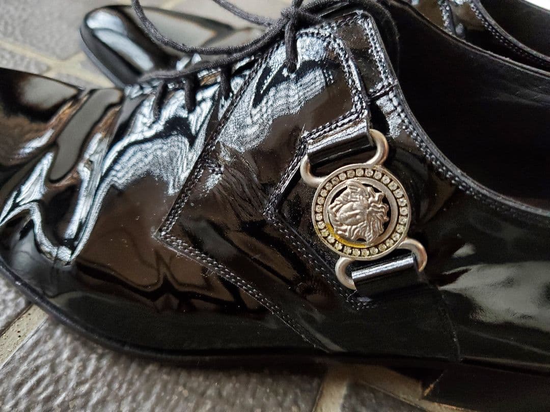 【美品】ジャンニヴェルサーチ靴　　 　エナメル　メデューサ