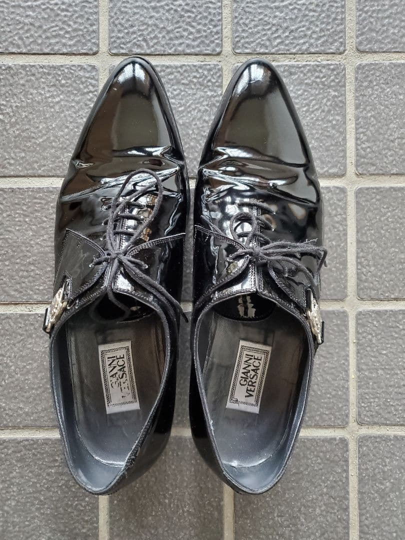 【美品】ジャンニヴェルサーチ靴　　 　エナメル　メデューサ