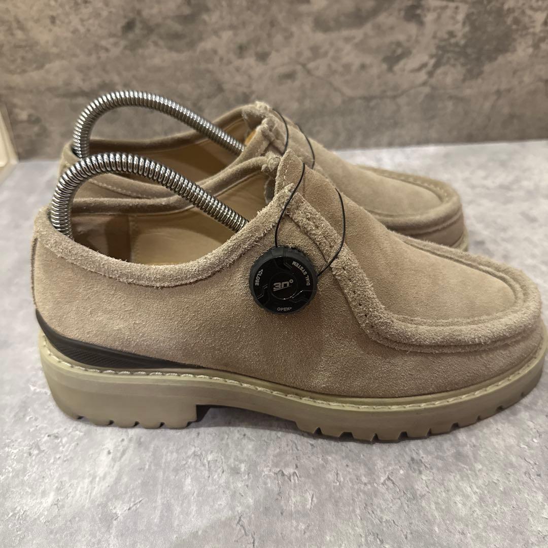 pg knock ベージュ スエード モカシン ダイヤル式　playground