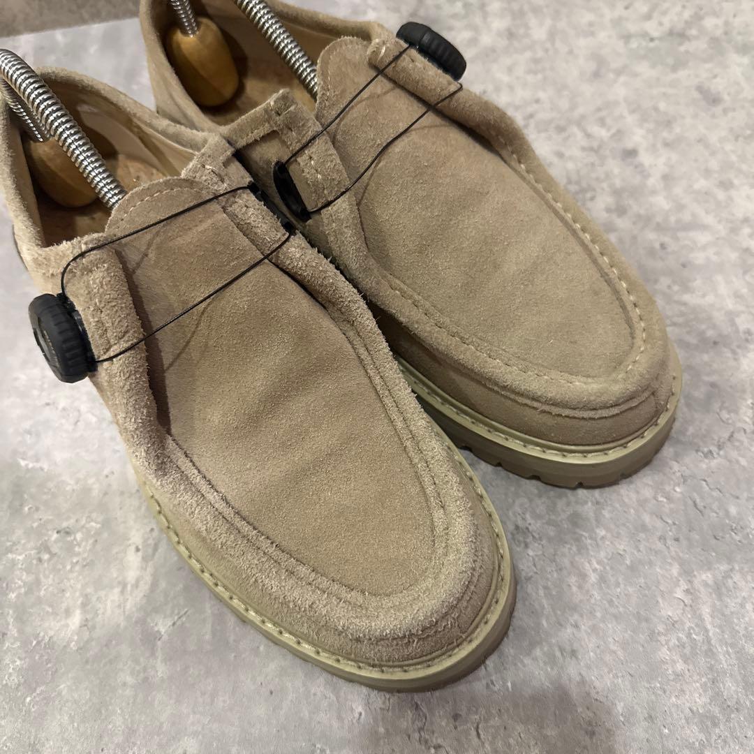 pg knock ベージュ スエード モカシン ダイヤル式　playground