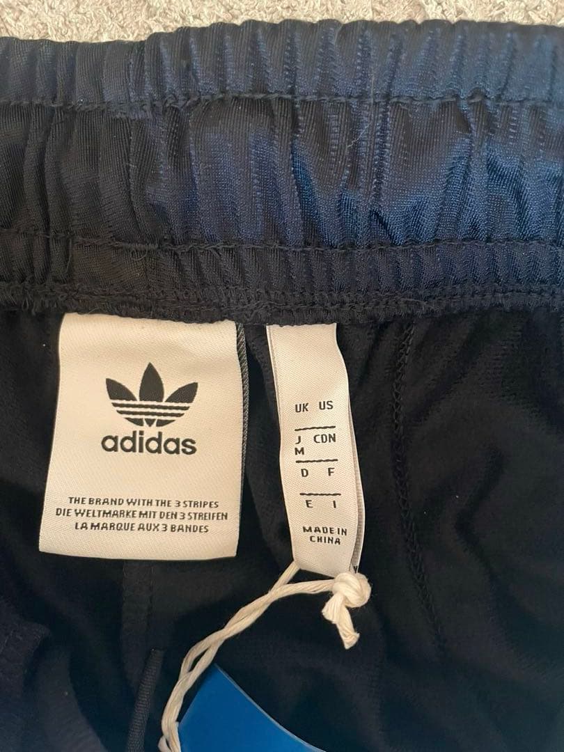 アディダス　オリジナルス　トラックジャケット×パンツ　上下セット　新品　M