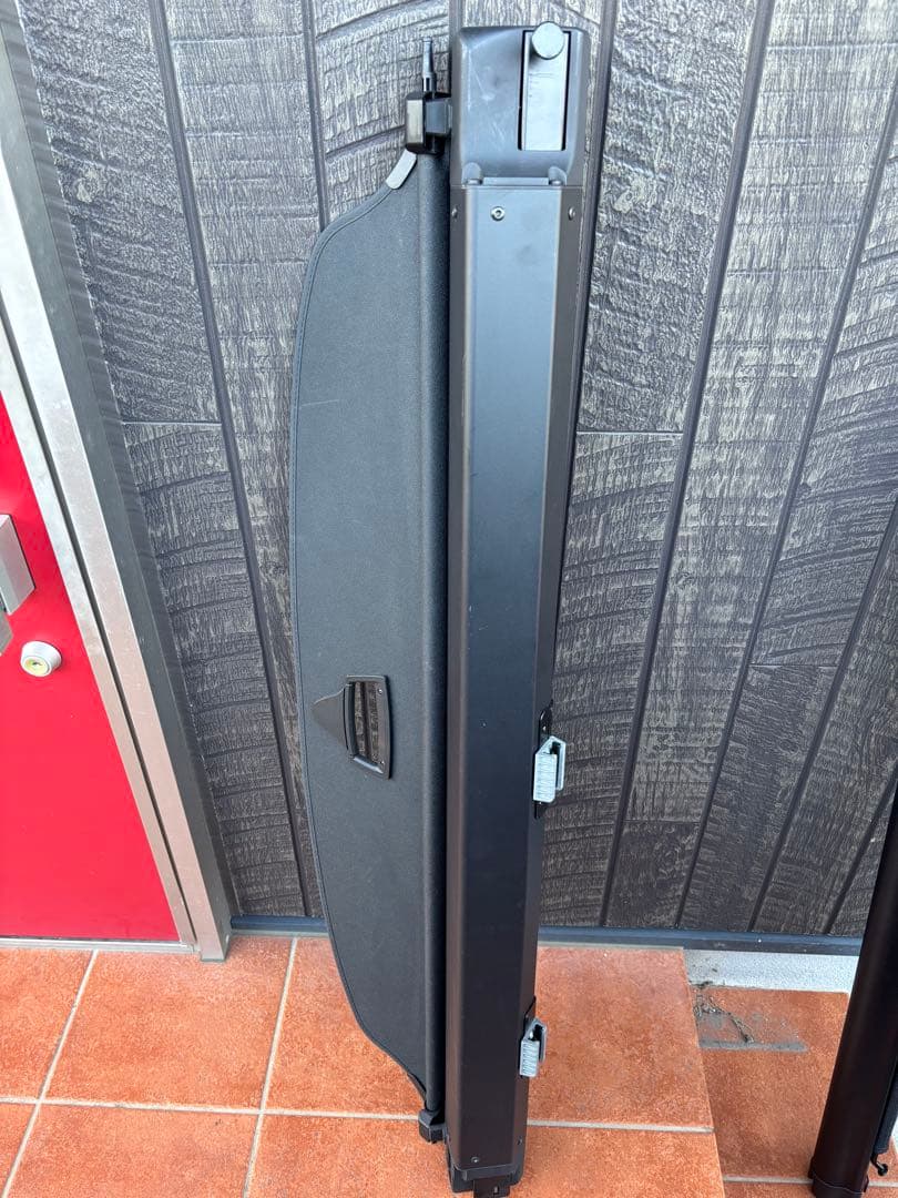 メルセデスベンツ　w212 Eクラス　ラゲッジルームトノカバー