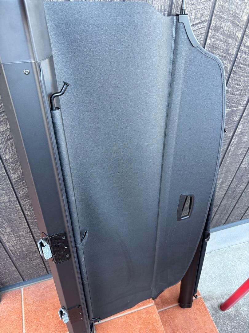 メルセデスベンツ　w212 Eクラス　ラゲッジルームトノカバー