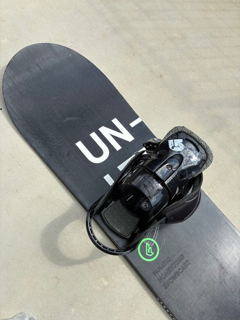 スノーボード　板、ビンディン、ブーツ