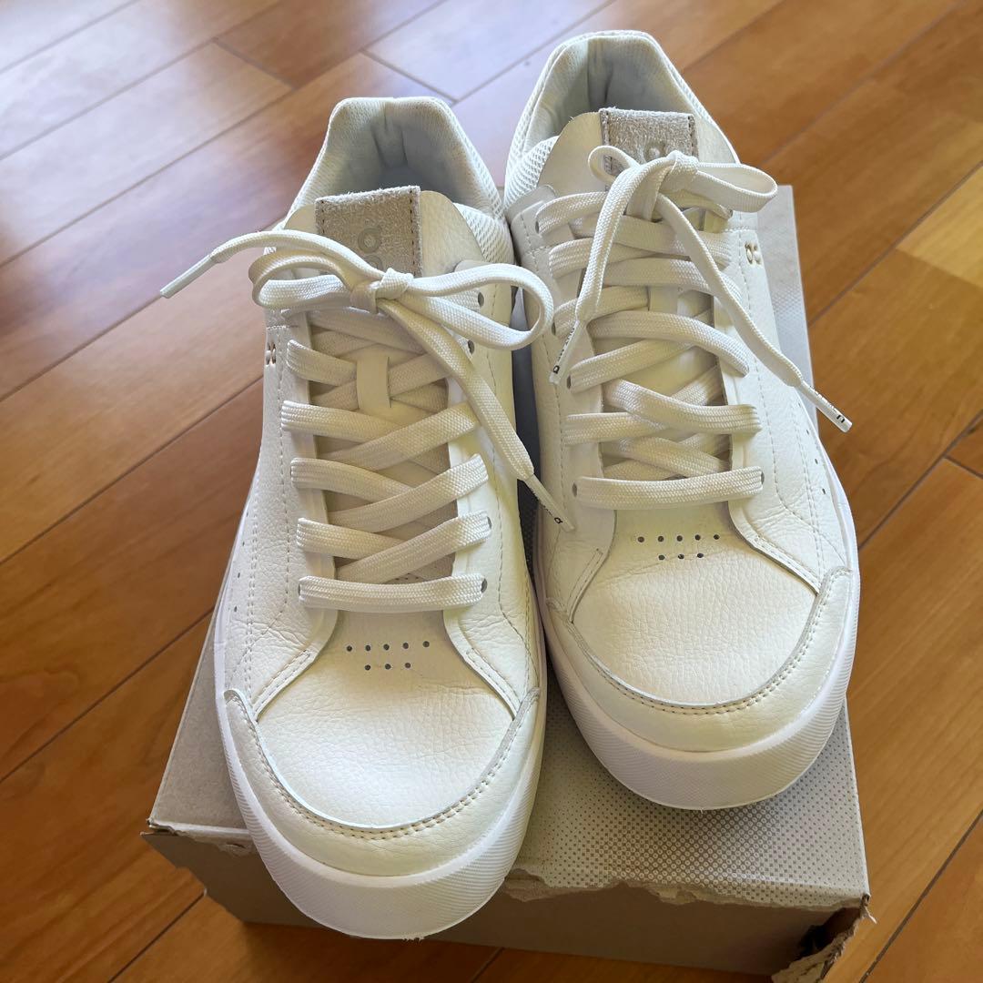 onシュ-ズ　THE ROGER CENTER COURT 25 サイズ