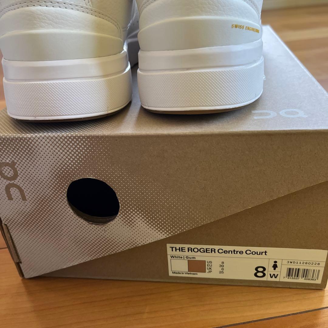 onシュ-ズ　THE ROGER CENTER COURT 25 サイズ