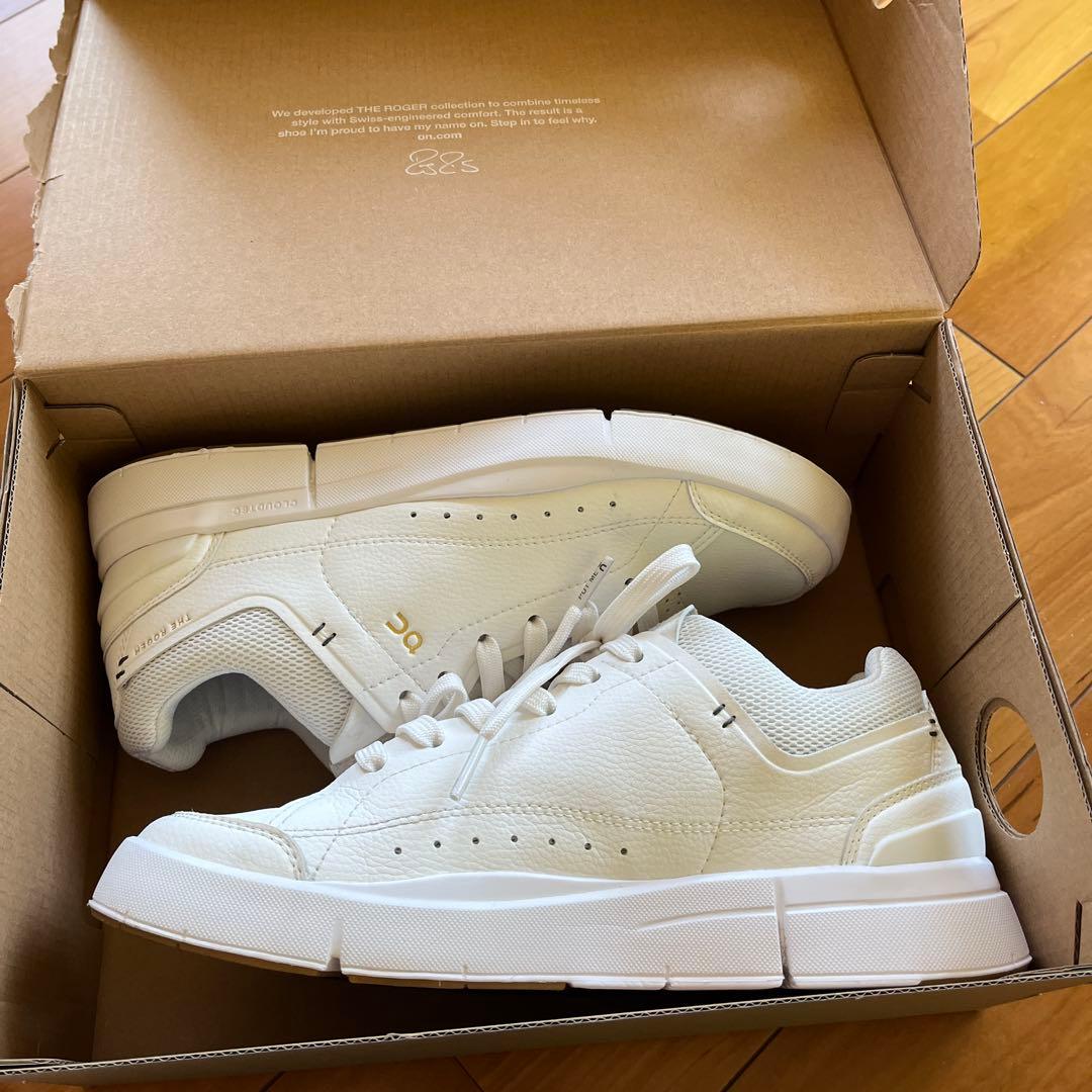 onシュ-ズ　THE ROGER CENTER COURT 25 サイズ