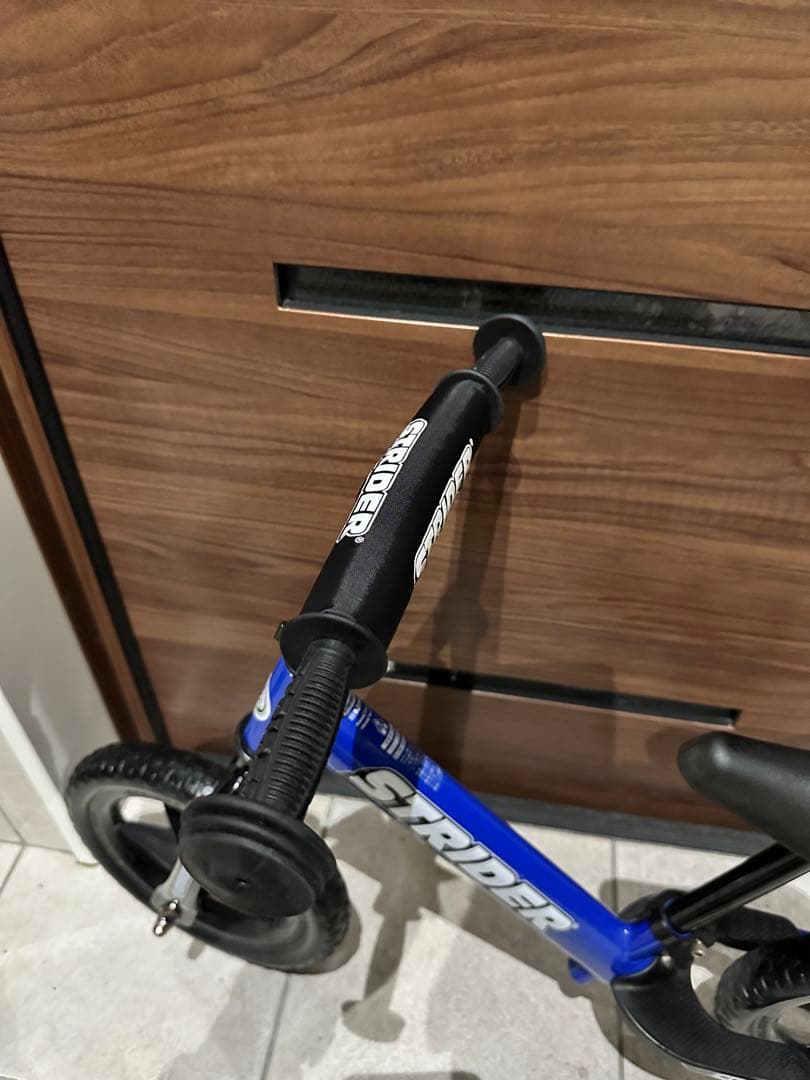 STRIDER ストライダー　バランスバイク 青 12インチ 未使用
