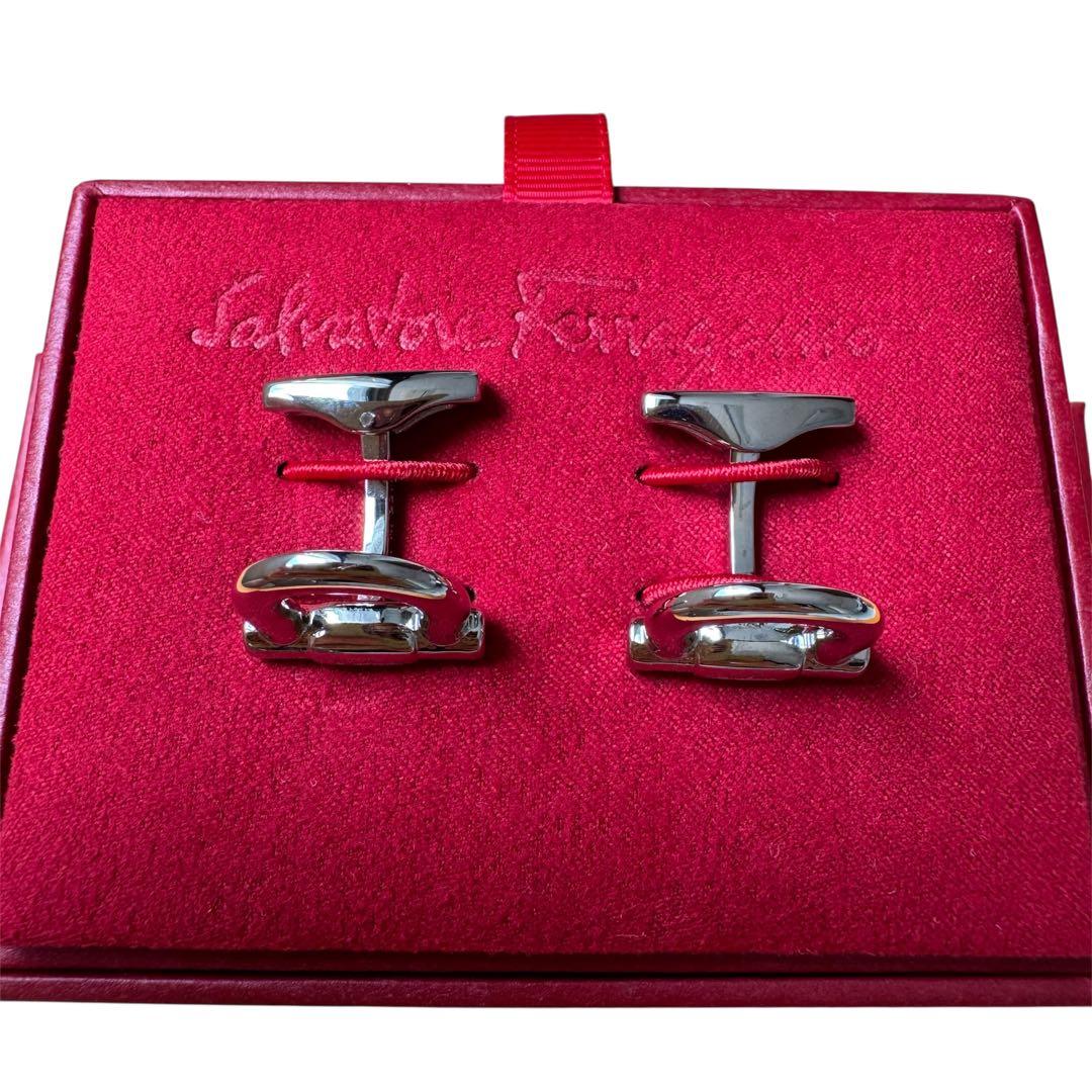 新品・未使用　Salvatore Ferragamo シルバー カフリンクス