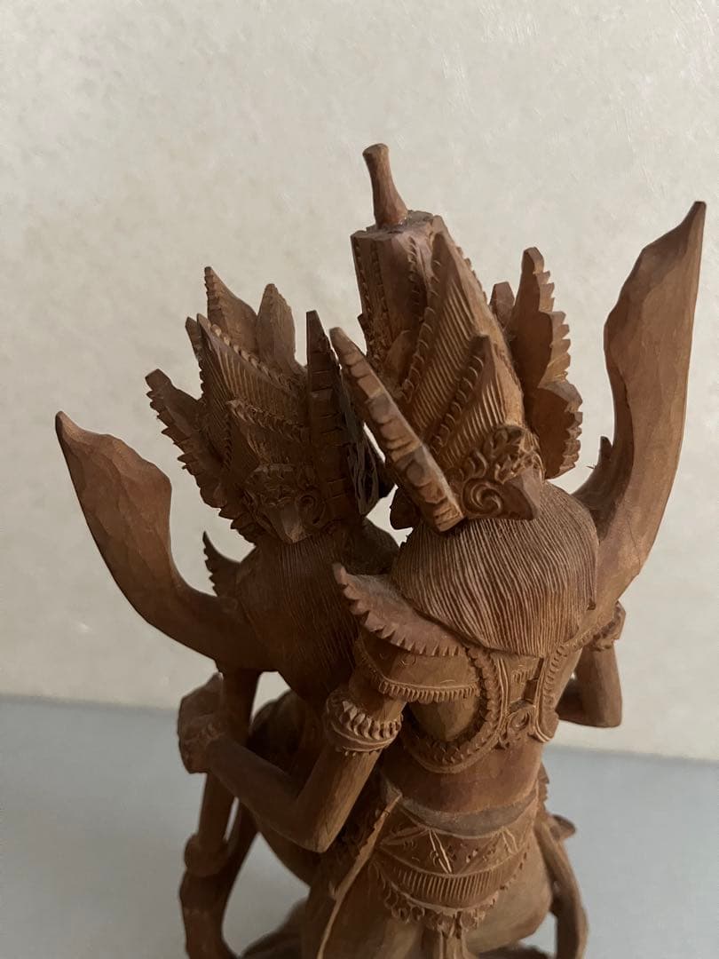 バリ島　木彫　白檀？