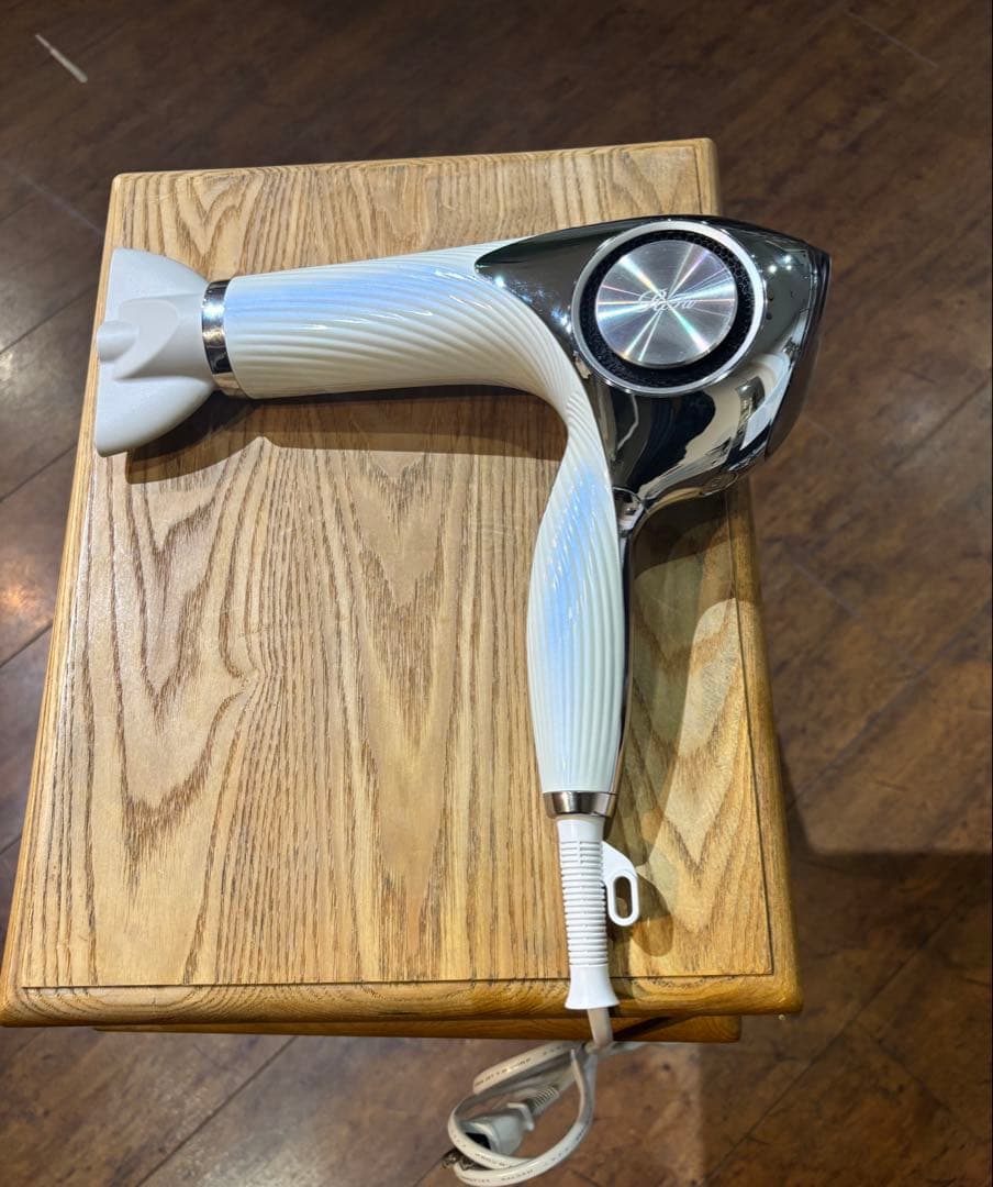 ビューテック ドライヤープロ ReFa BEAUTECH DRYER ホワイト