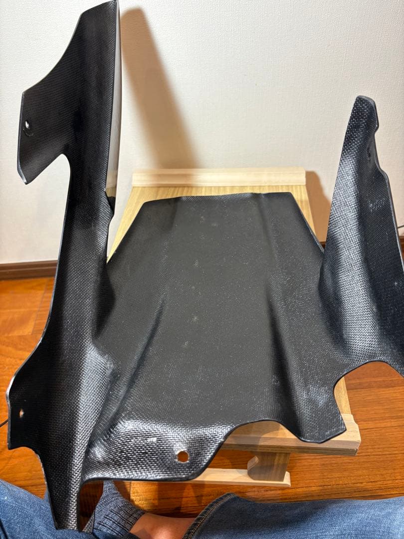 マジカルレーシングカーボンリアフェンダー