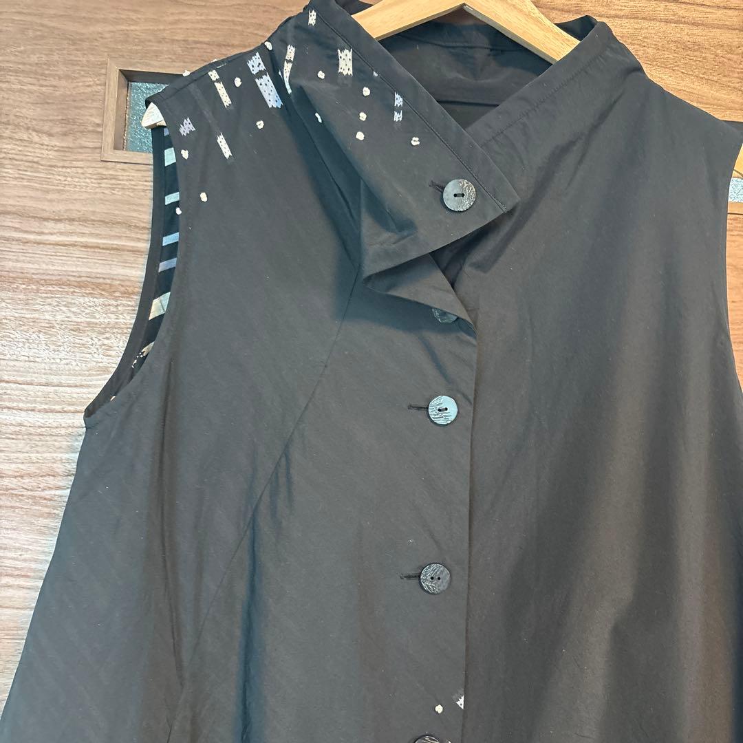 慈雨ブラックジレ