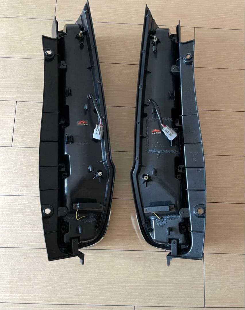 メテオテール　ヴォクシー ノア　エスクァイア　テールランプ　LEDテール