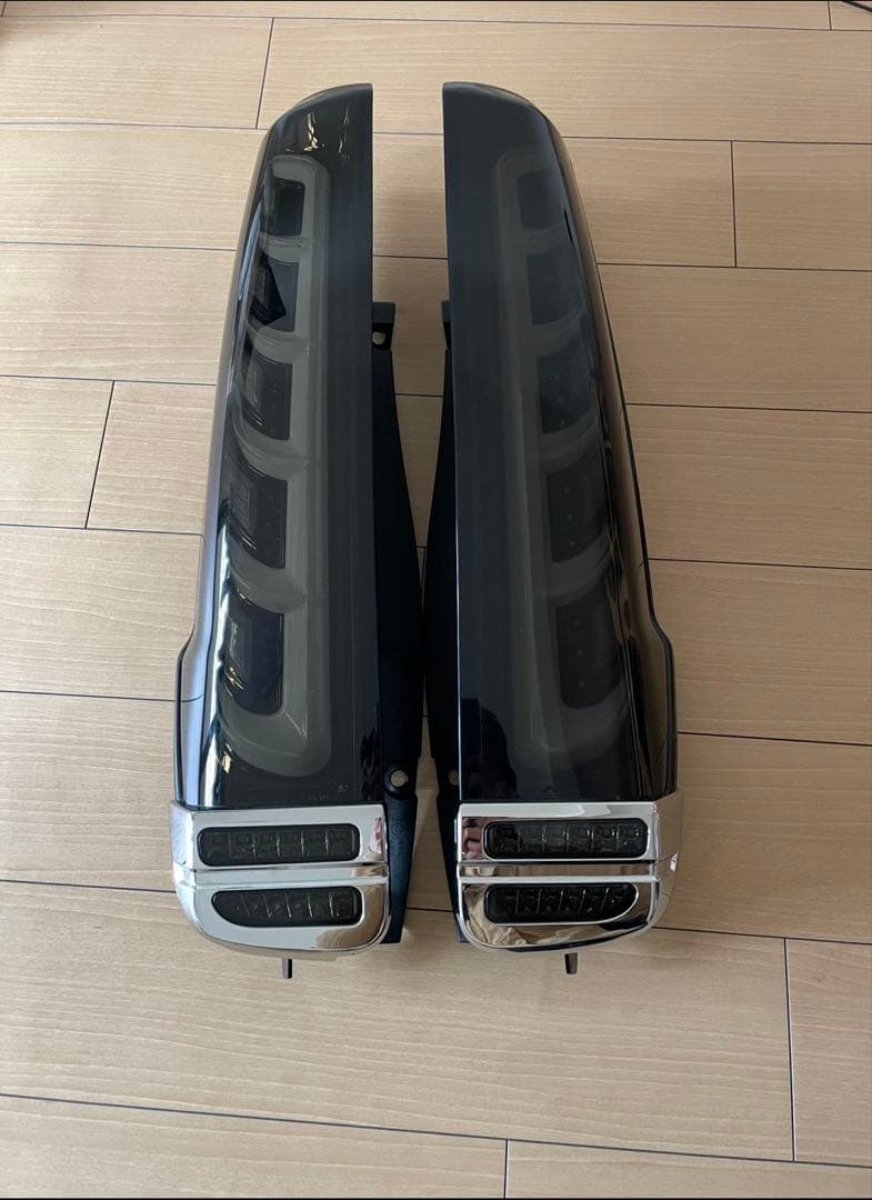 メテオテール　ヴォクシー ノア　エスクァイア　テールランプ　LEDテール