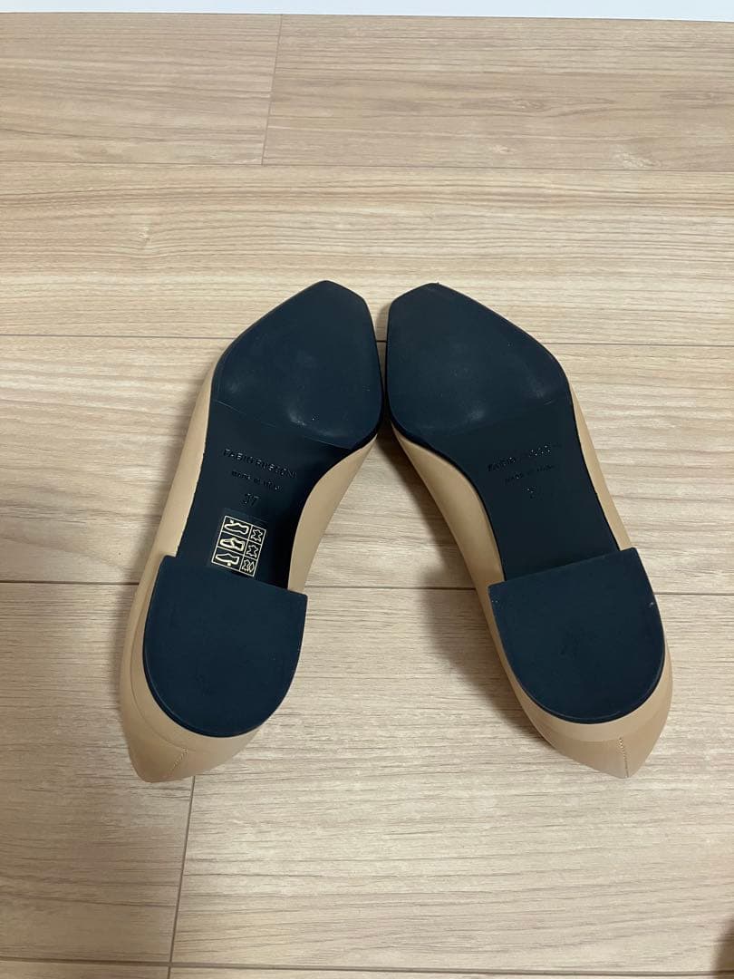 新品未使用　FABIO RUSCONI ベージュ フラットシューズ 37