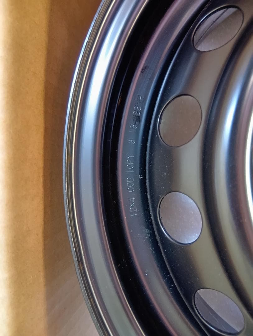 アトレー新車外　黒 スチールホイール12 インチ4本　＋　ナット 16個　送込