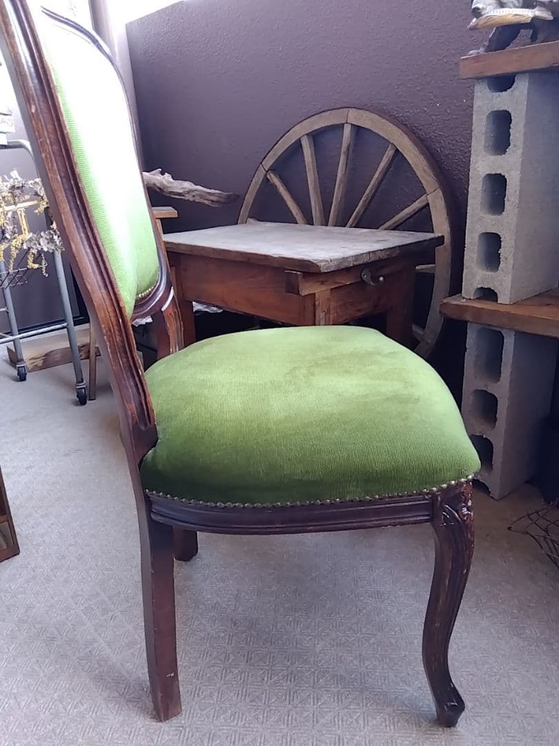 値下げ！！イタリア製ヴィンテージチェア／アンティーク椅子／グリーン張地／猫脚