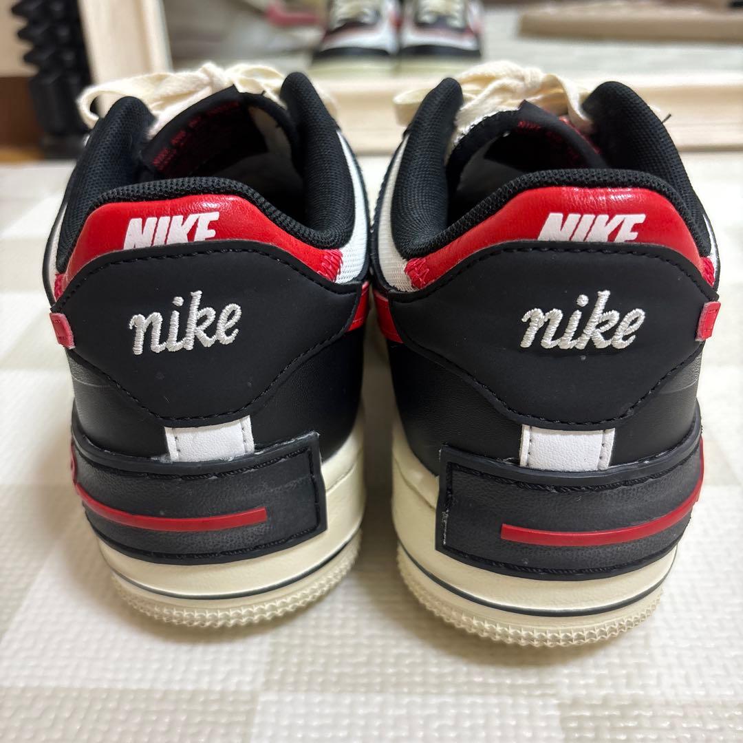 ナイキ NIKE ウィメンズ AF1シャドウ 24cm