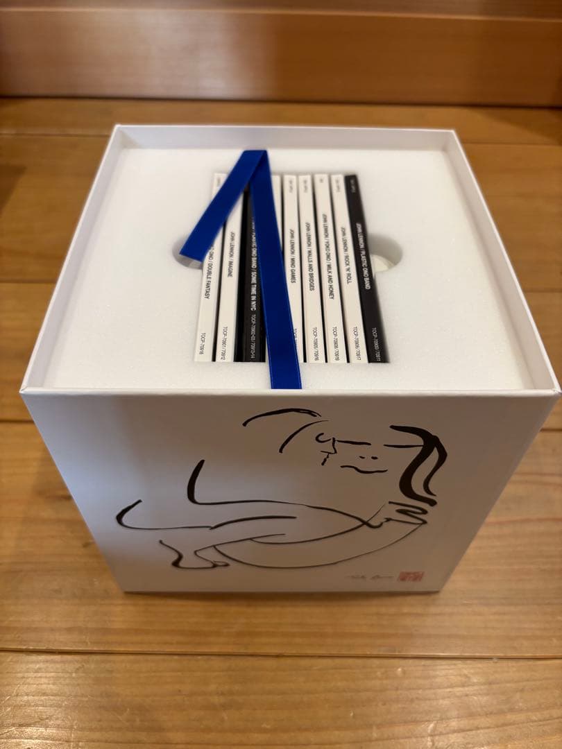 ジョン・レノン シグネイチャーボックス（完全限定生産）