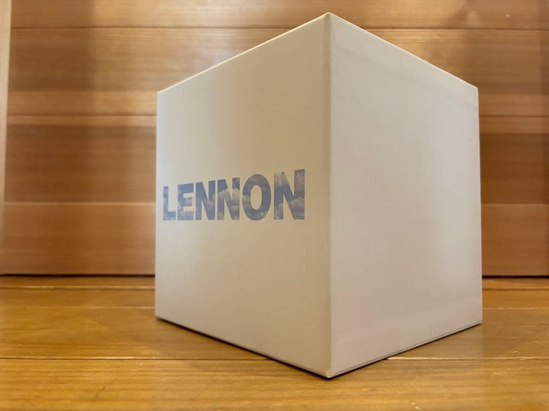 ジョン・レノン シグネイチャーボックス（完全限定生産）