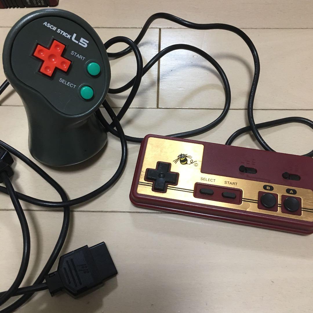 ファミコン初の片手コントローラーとハドソン連射コントローラー