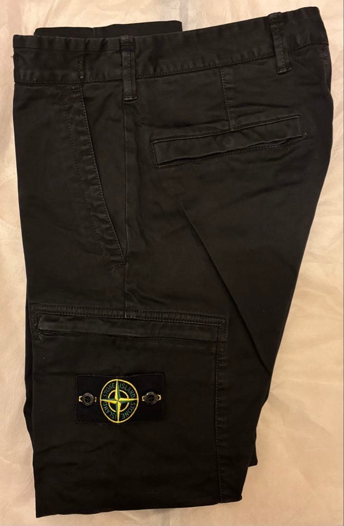 ストーンアイランド ブラックカーゴパンツ