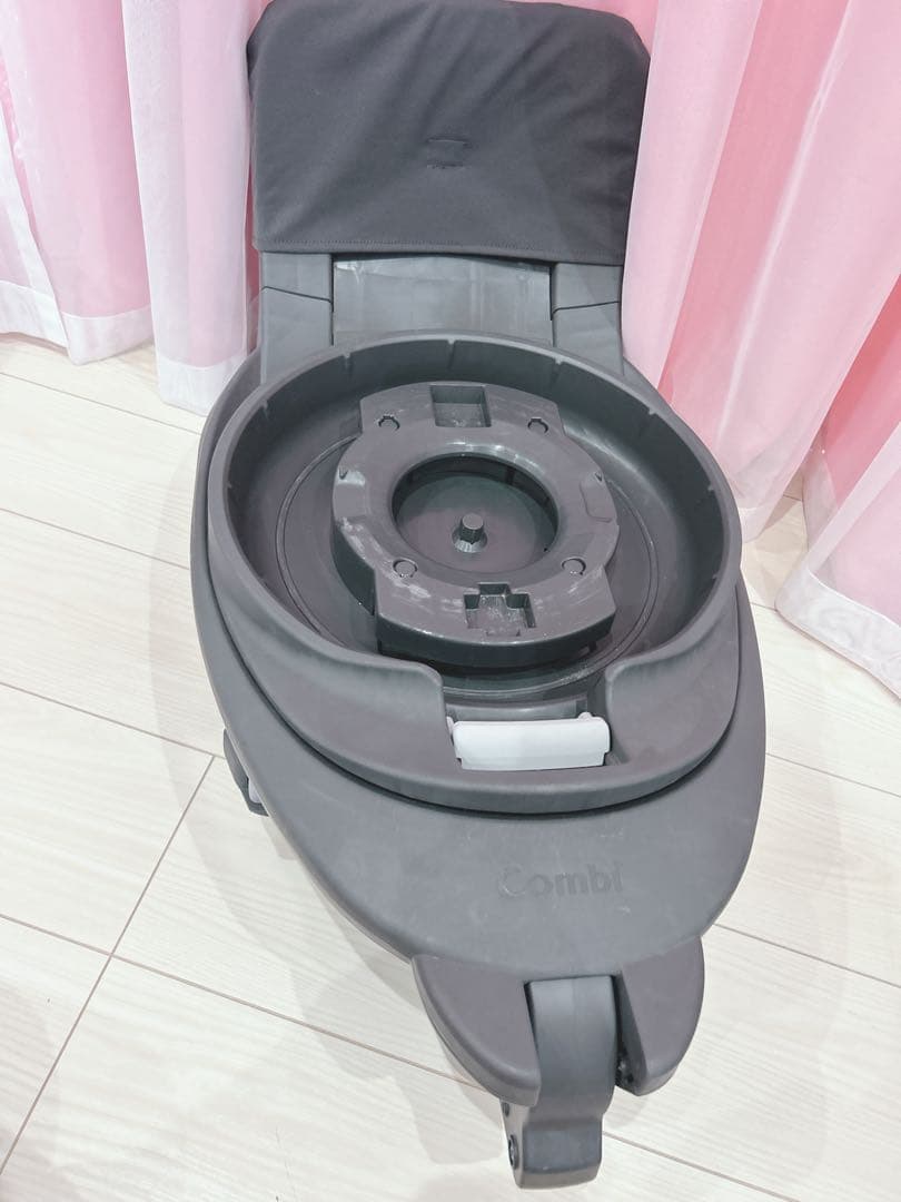 極美品 コンビ THE S Air ISOFIX エッグショック ZB-690