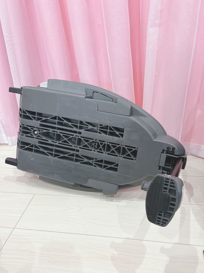 極美品 コンビ THE S Air ISOFIX エッグショック ZB-690