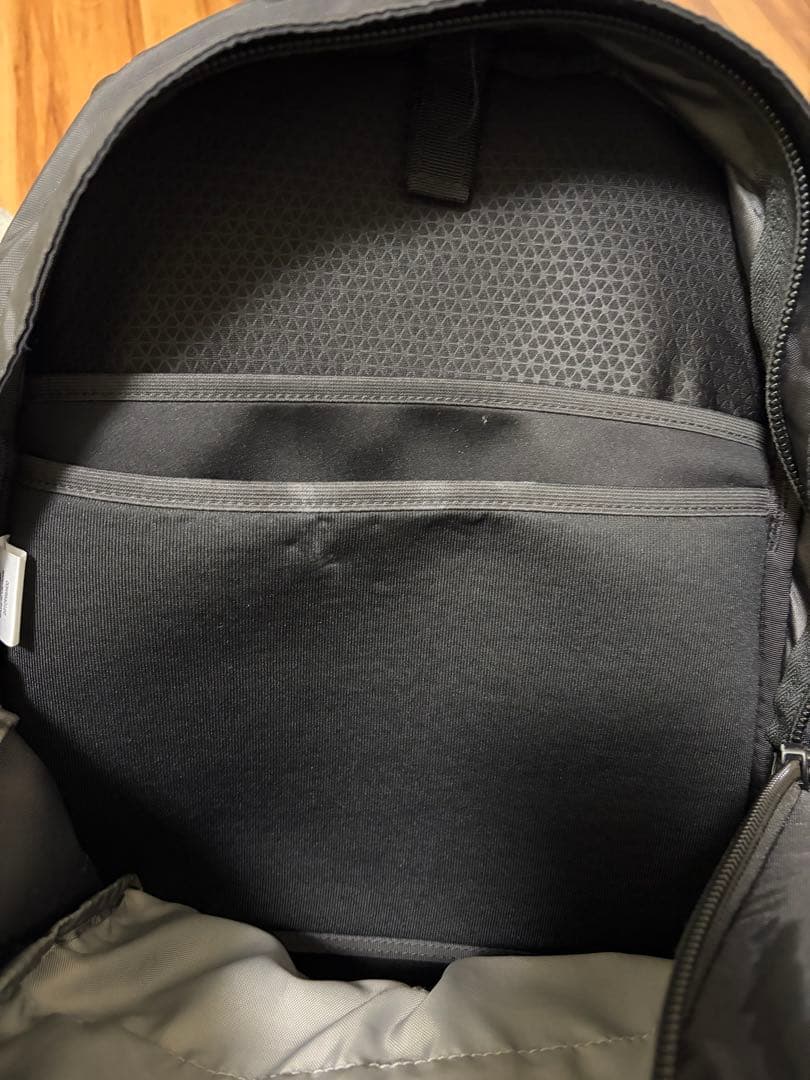 ノースフェイス　ホットショット　ブラック