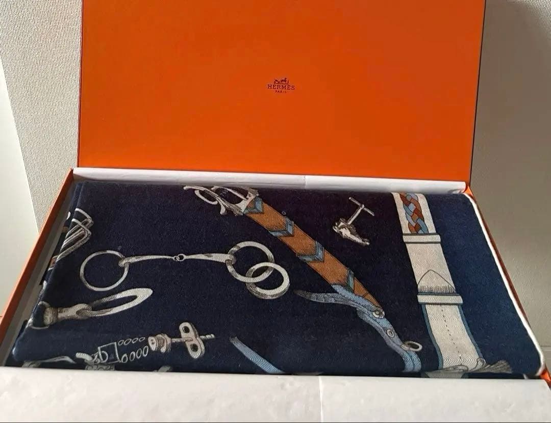 週末限定　新品　エルメス　カレジェアン　シュヴォーデシェネ　カシシル　バンダナ