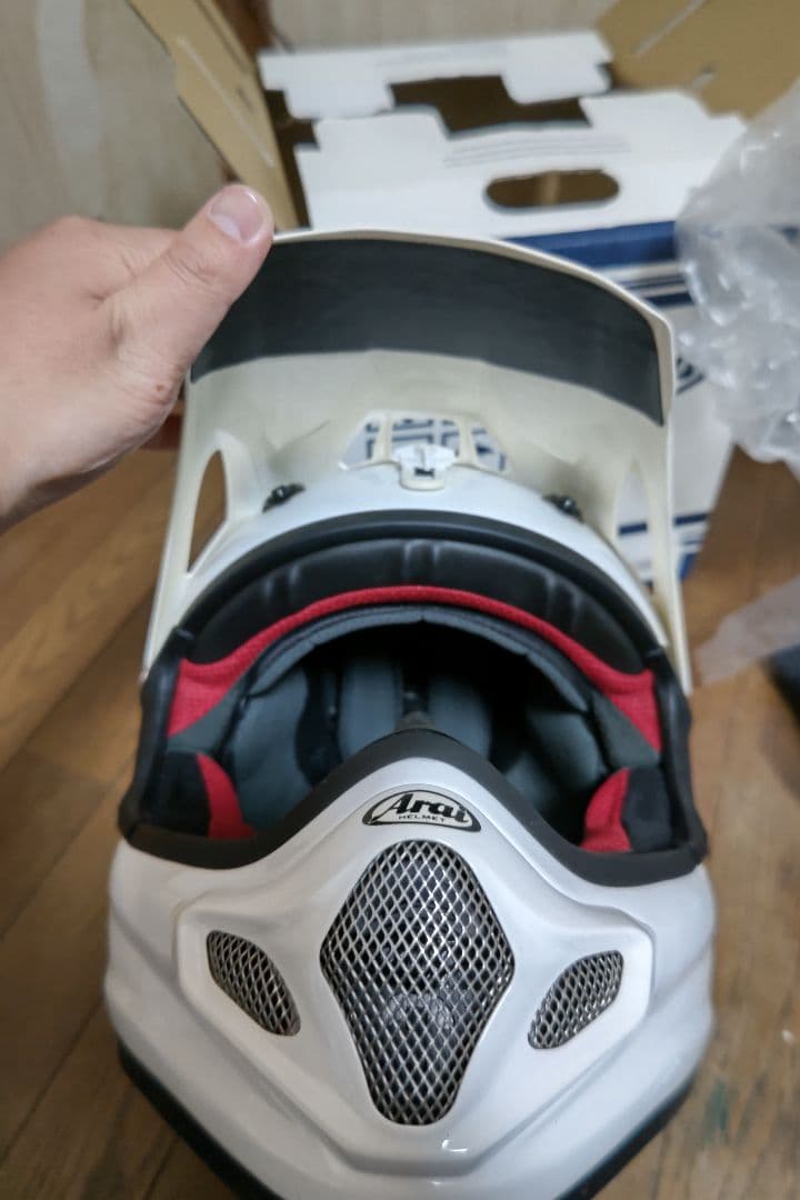 Arai V-Cross 4 59.60cm PSCマーク付き