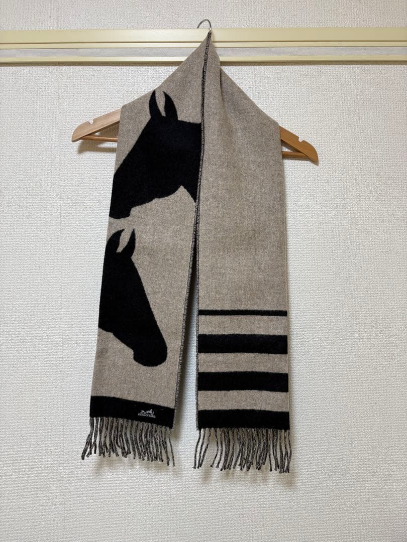 HERMÈS-PARIS カシミア マフラー ラブストーリー　馬のシルエット