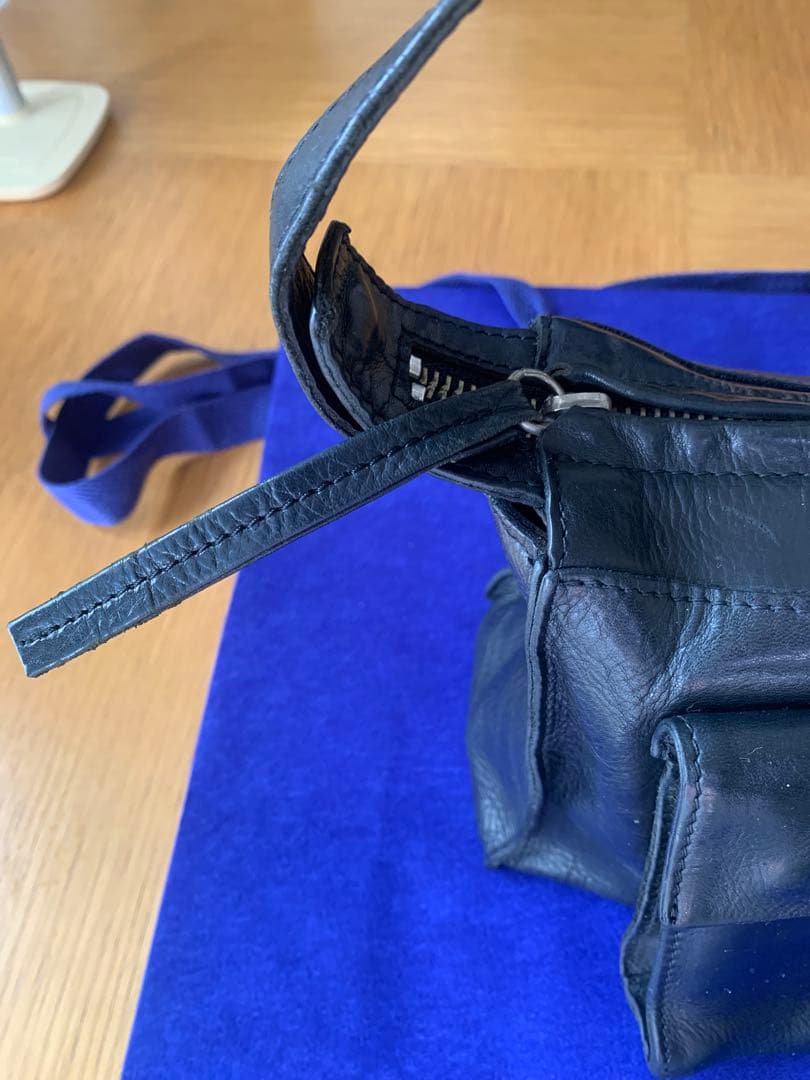 ヨウジヤマモトNOIR 黒革ショルダーバッグ