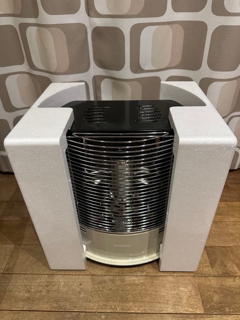 【即日発送可】【新品】イワタニ ガスストーブ デ力暖Ⅱ CB-STV-DKD2