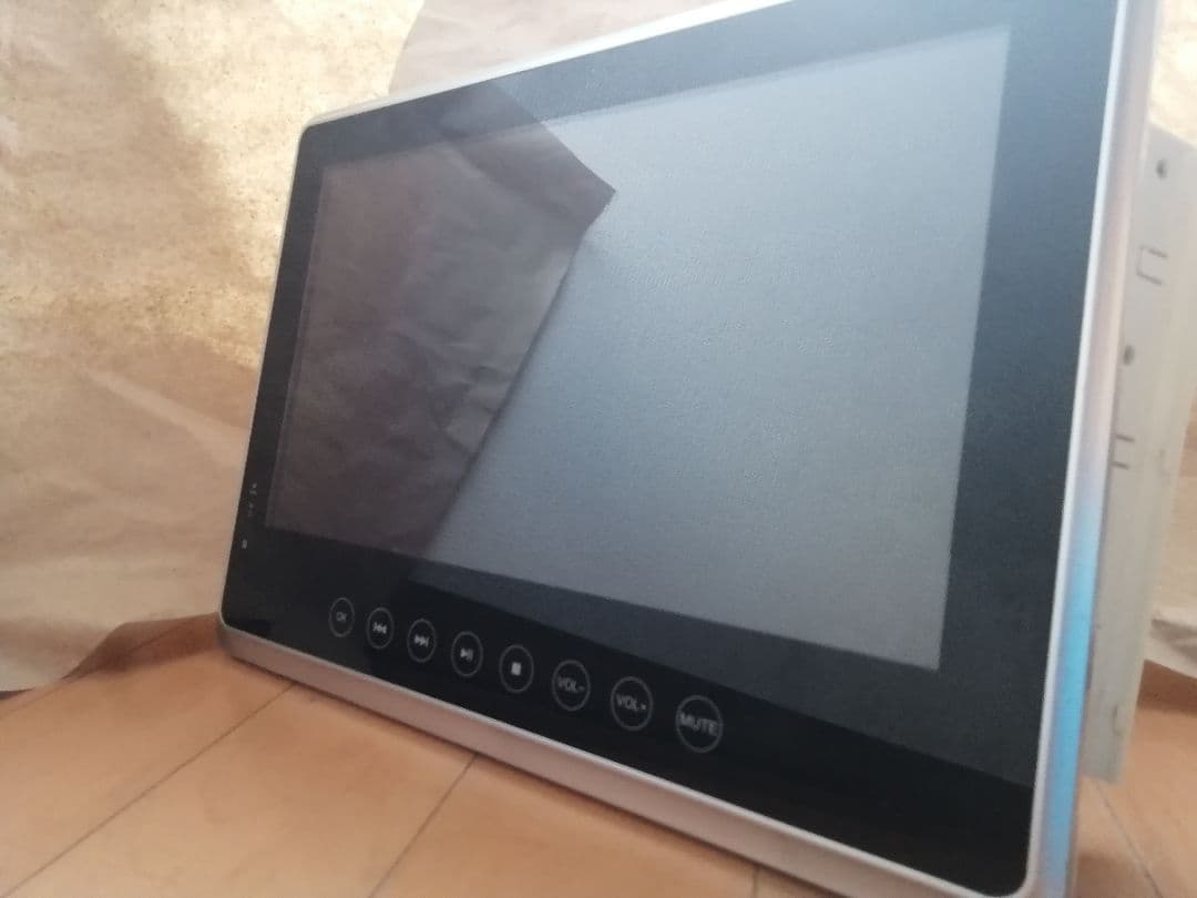 10インチ防水ポータブルブルーレイプレーヤー　Superbe SU-10BWP