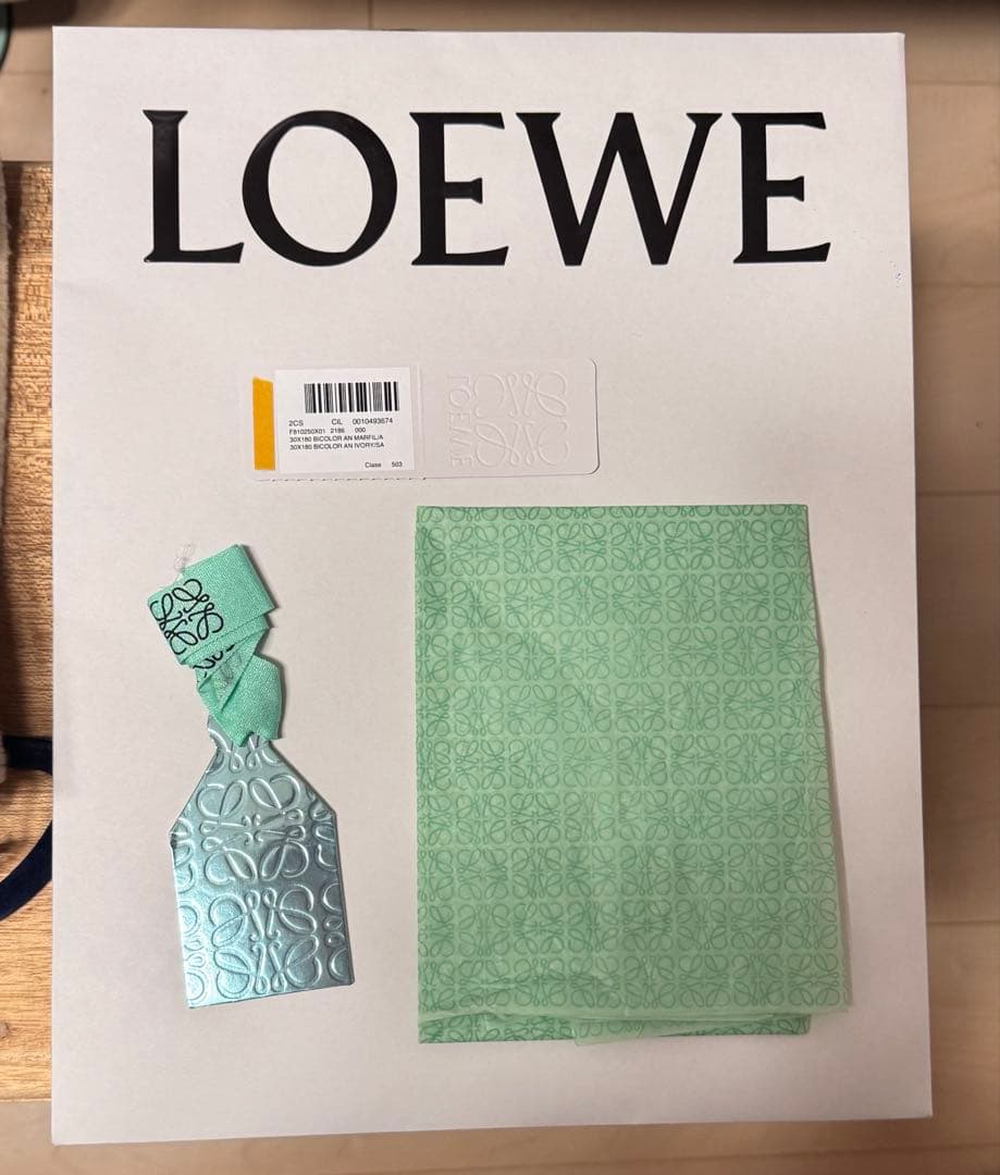 バイカラー スカーフ カシミヤLOEWE正規品　ショッパー別で付けれます♡
