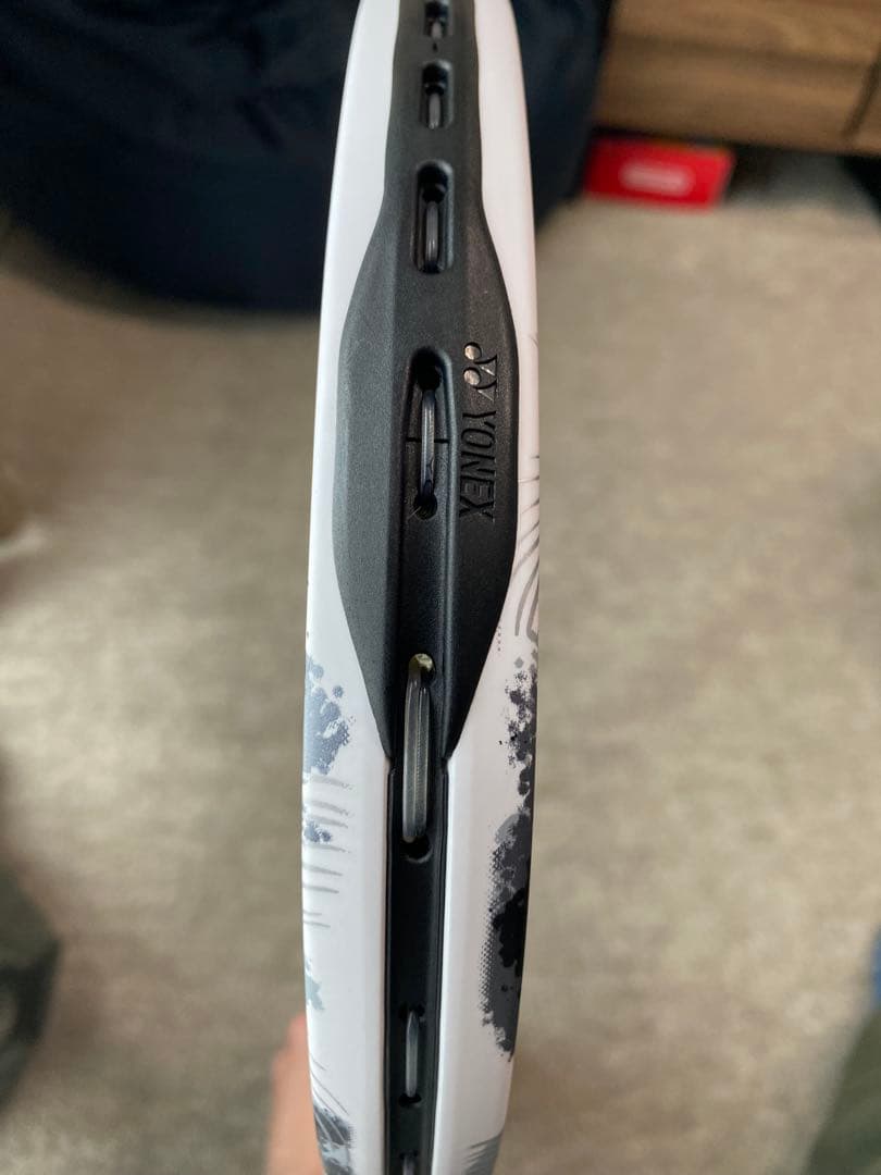 ソフトテニス　YONEX ジオブレイク80sホワイト