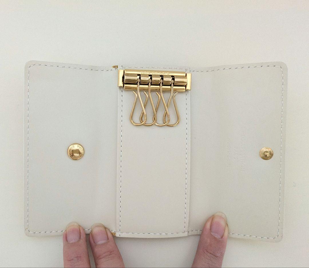 LOUIS VUITTON　ルイ・ヴィトン　ヴェルニ（Vernis）キーケース